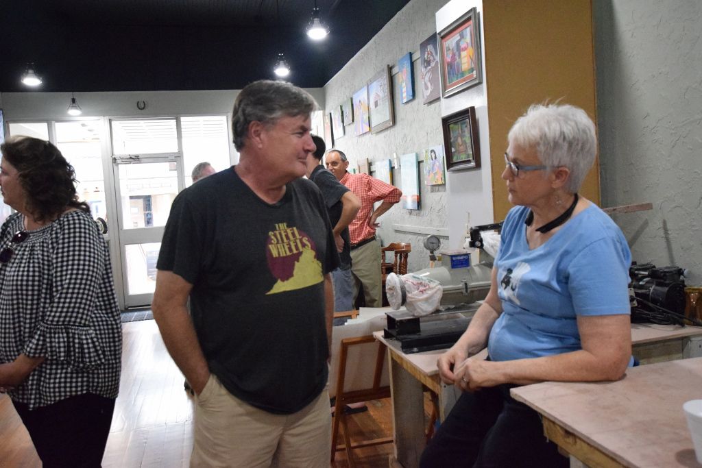 7-2019 art crawl 057 (1024x683).jpg